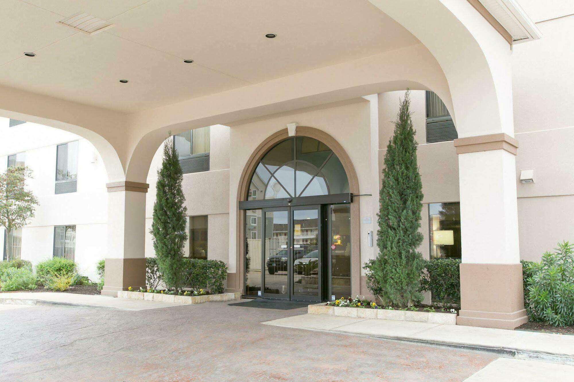 Comfort Suites Austin NW Lakeline Exterior foto